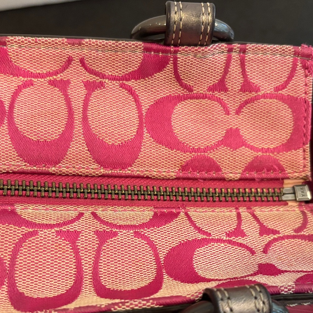 Vintage Coach Patchwork Pink and Silver Hobo Shoulder Bag - Picture 9 of 16